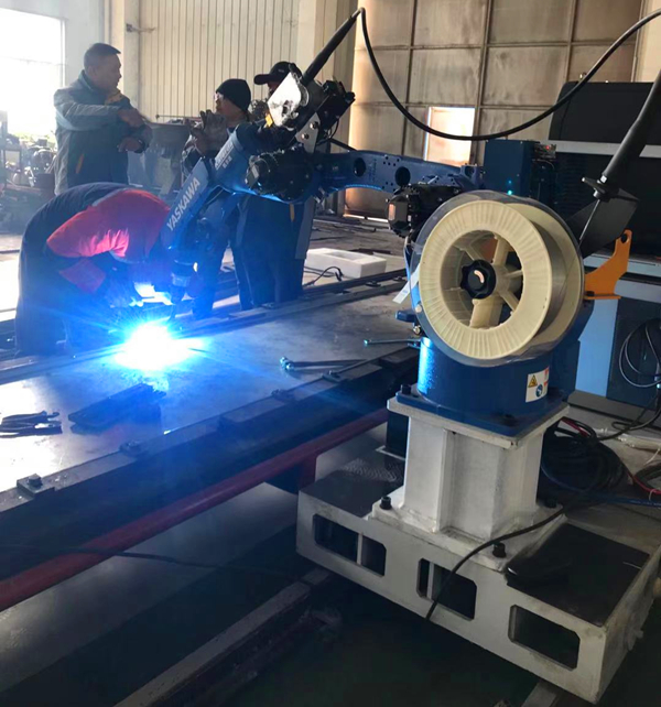 机器人照片_副本.jpg 机器人照片_副本.jpg