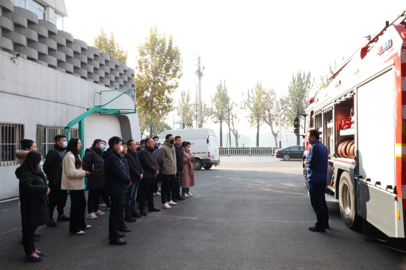 E85A5706.JPG E85A5706.JPG