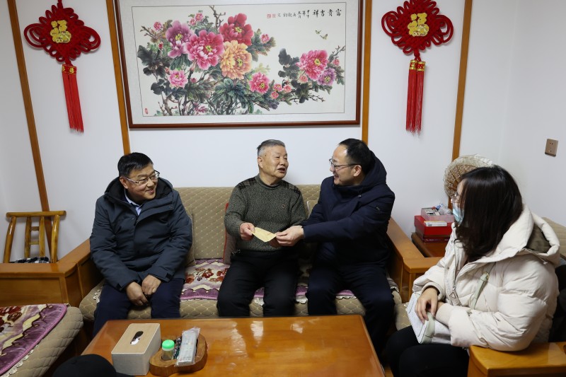 E85A6188.JPG E85A6188.JPG