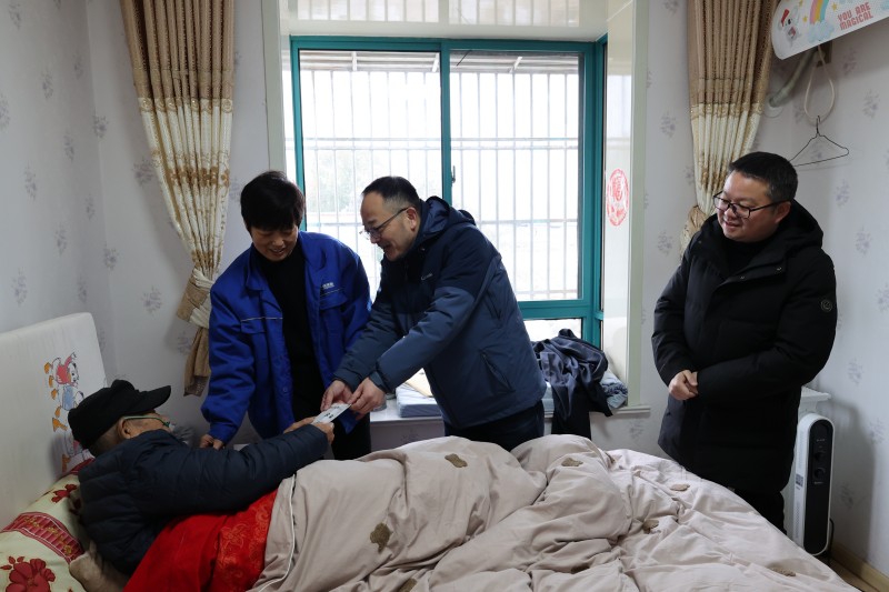 E85A6424.JPG E85A6424.JPG